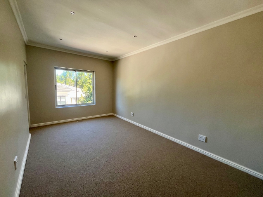 3 Bedroom Property for Sale in Bishopscourt Western Cape